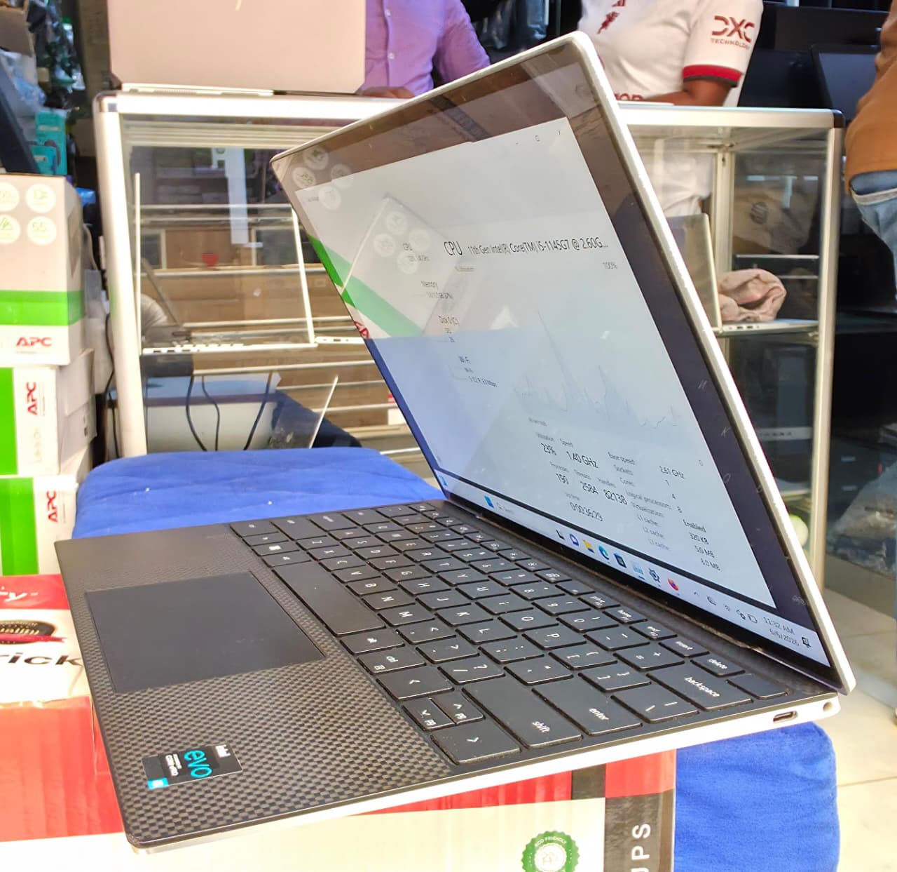 Dell XPS 13 9310 11th gen Core i5 16gb ram 512gb SSD