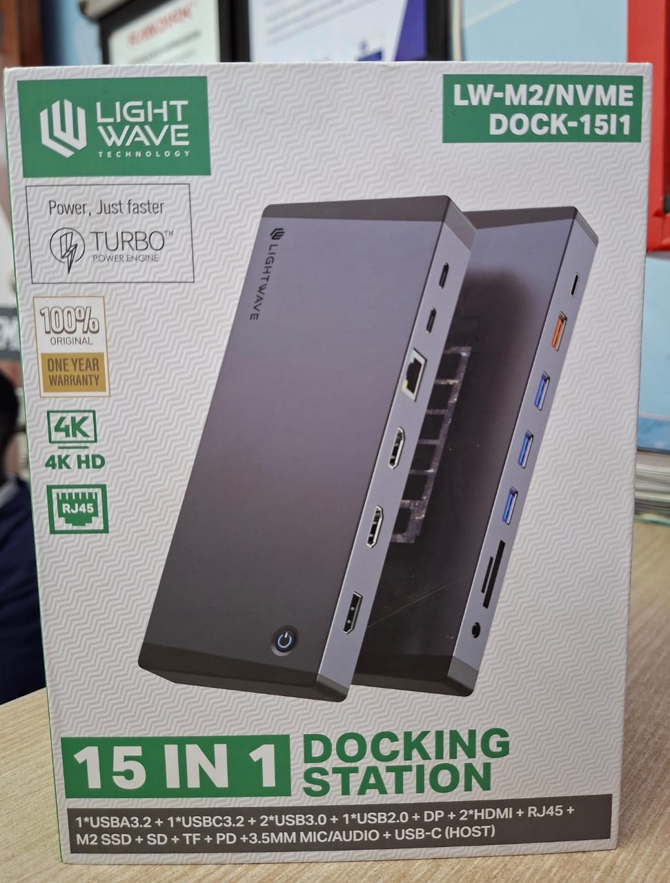 Lightwave dock station