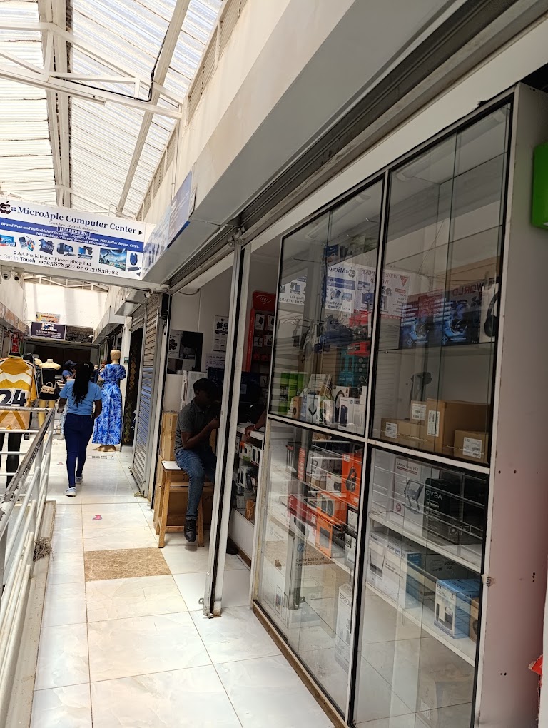 Microaple Computer Center Shop